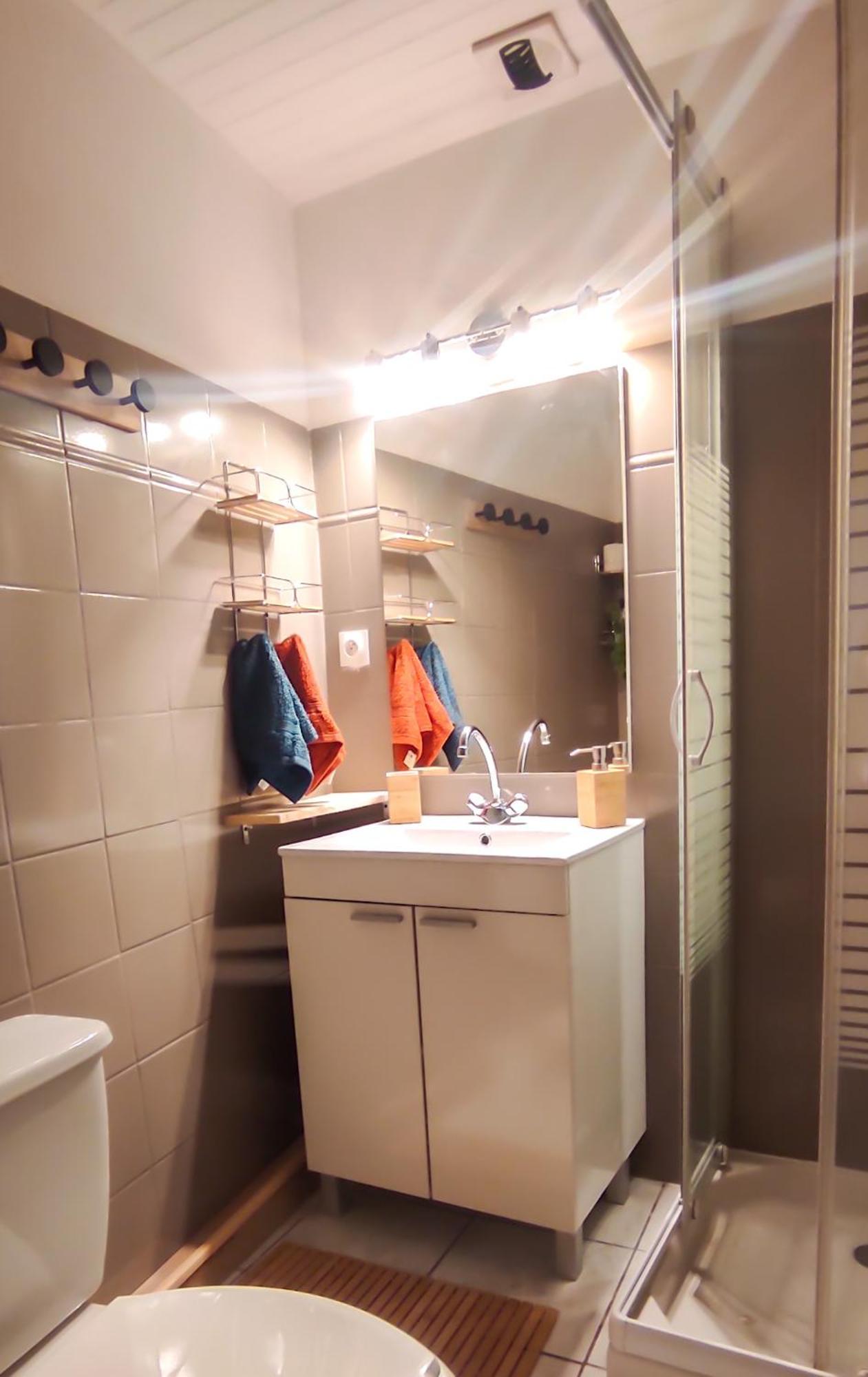 Chambre Independante Avec Salle De Bain Privee Montpezat-sous-Bauzon Exteriér fotografie